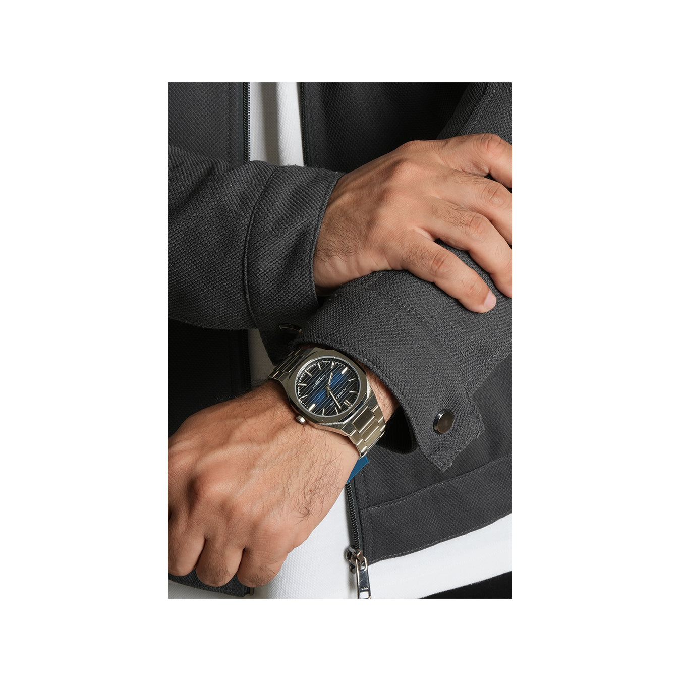 Aurochron Men's Classic Watch – Blue Textured Dial – Silver Stainless Steel Bracelet – Water Resistant Quartz Aurochron Men's Classic Watch – Blue Textured Dial – Silver Stainless Steel Bracelet – Water Resistant Quartz